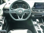 2023 Altima Thumbnail 4