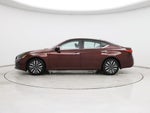 2023 Altima Thumbnail 3