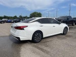 2024 Altima Thumbnail 2