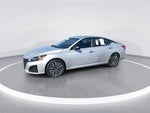 2024 Altima Thumbnail 4