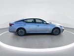 2024 Altima Thumbnail 9