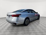2024 Altima Thumbnail 4