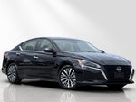 2024 Altima Thumbnail 2
