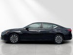2024 Altima Thumbnail 7
