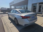2024 Altima Thumbnail 3