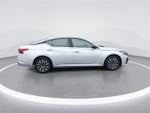2024 Altima Thumbnail 9