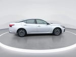 2024 Altima Thumbnail 9