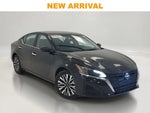 2025 Altima Thumbnail 1