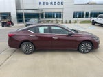 2025 Altima Thumbnail 2