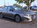 2025 Altima Thumbnail 9