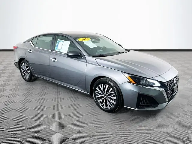 2025 Nissan Altima