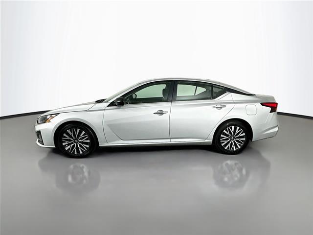 2025 Nissan Altima - $18,900