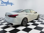 2025 Altima Thumbnail 5