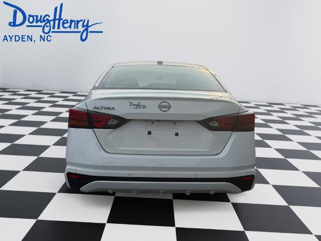 2025 Nissan Altima - $20,000