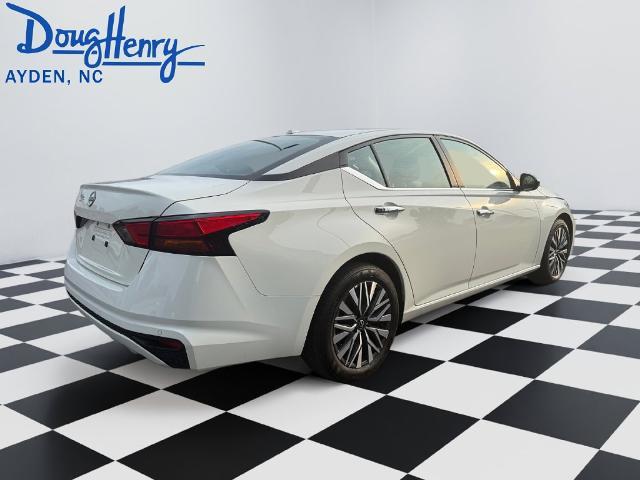 2025 Nissan Altima - $20,000