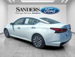 2025 Altima Thumbnail 4