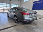 2019 Altima Thumbnail 2
