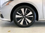 2022 Altima Thumbnail 7