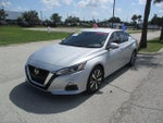 2022 Altima Thumbnail 3
