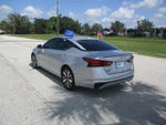 2022 Altima Thumbnail 5