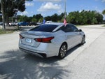 2022 Altima Thumbnail 7