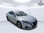 2022 Altima Thumbnail 1
