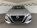 2022 Altima Thumbnail 21