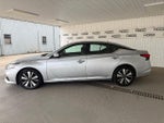 2022 Altima Thumbnail 23