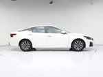 2023 Altima Thumbnail 7