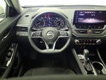 2023 Altima Thumbnail 10