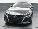 2023 Altima Thumbnail 3