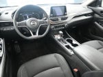 2023 Altima Thumbnail 11