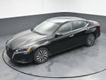 2023 Altima Thumbnail 21