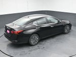 2023 Altima Thumbnail 24