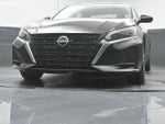 2023 Altima Thumbnail 28