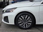 2023 Altima Thumbnail 4