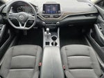 2023 Altima Thumbnail 17