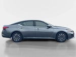 2023 Altima Thumbnail 7