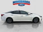 2023 Altima Thumbnail 4