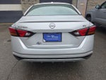 2024 Altima Thumbnail 6