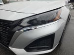 2024 Altima Thumbnail 3