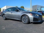2024 Altima Thumbnail 2