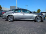 2024 Altima Thumbnail 3