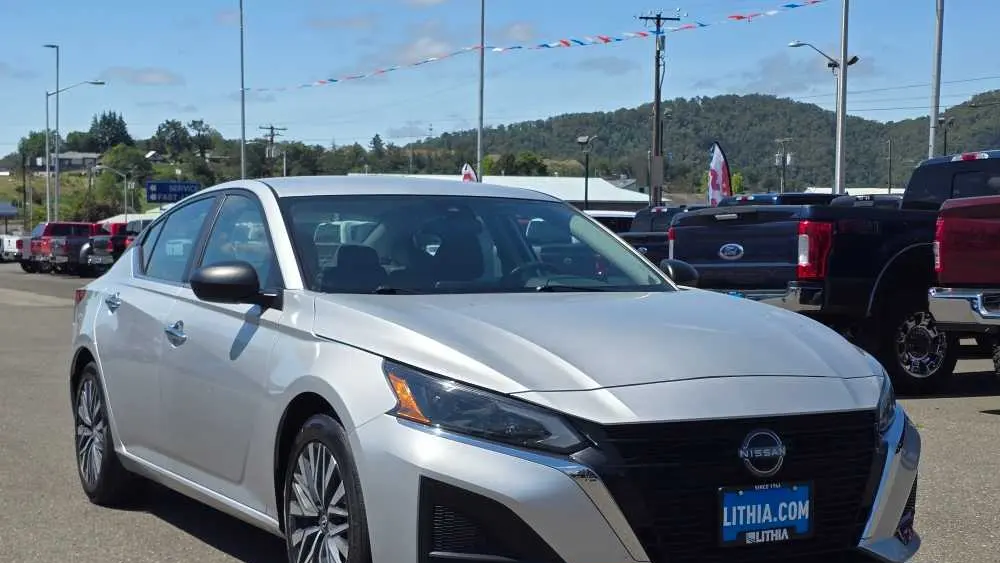 2024 Nissan Altima 2.5 SV
