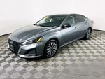 2024 Altima Thumbnail 3