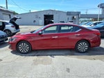 2024 Altima Thumbnail 2