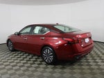 2025 Altima Thumbnail 4