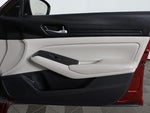 2025 Altima Thumbnail 8