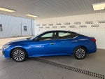 2025 Altima Thumbnail 23