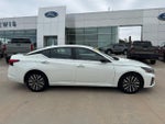 2025 Altima Thumbnail 4